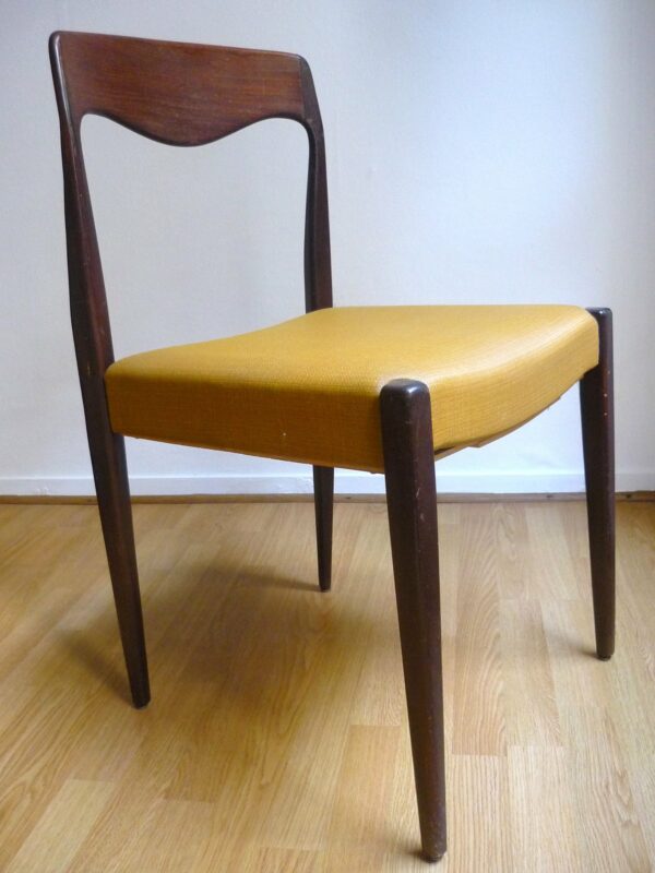Chaises dlg Niels O. Moller 1